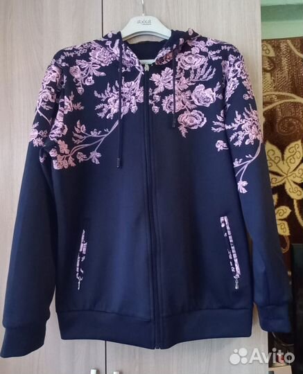 Спортивный костюм женский