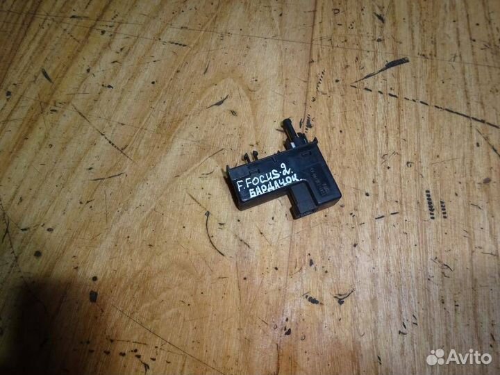 Выключатель концевой Ford Focus II 2008-2011