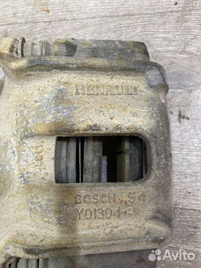 Суппорт тормозной передний левый Renault Megane