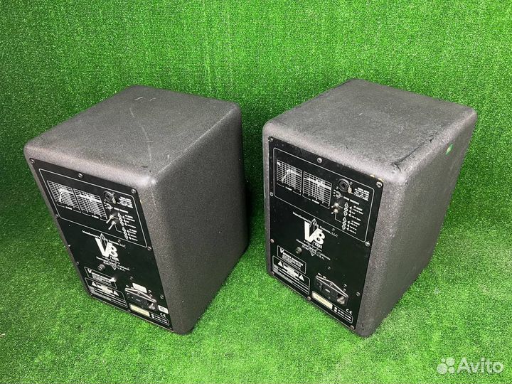 Студийные мониторы KRK V8 S1