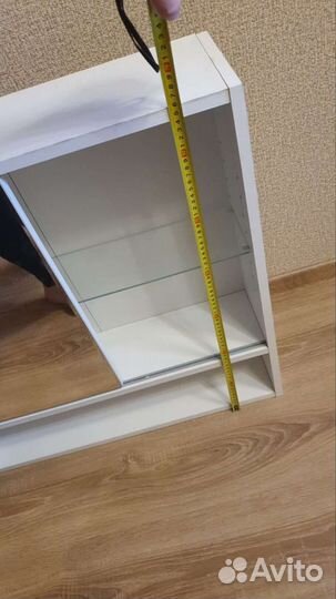 Шкафчик с зеркалом в ванную