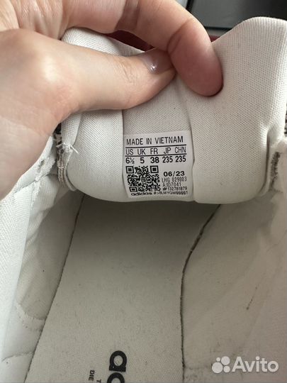 Кроссовка женские adidas