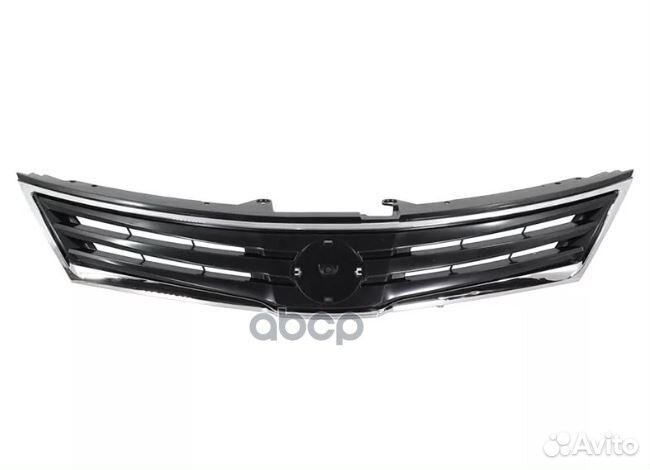 Решетка радиатора с хромированным молдингом NIS