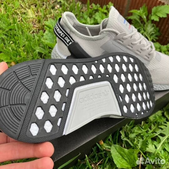 Кроссовки adidas