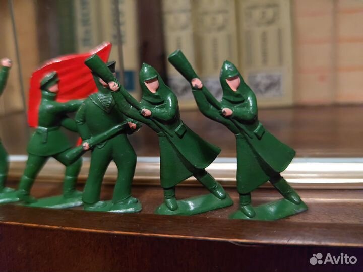 Солдаты революции