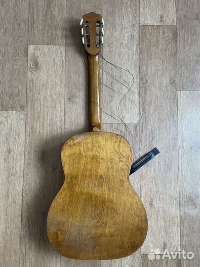 Гитара шестиструнная