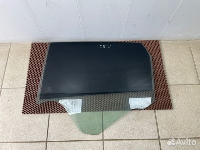 Стекло двери заднее левое LADA X-Ray