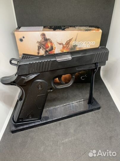 Зажигалка в виде пистолета Colt 818 модель