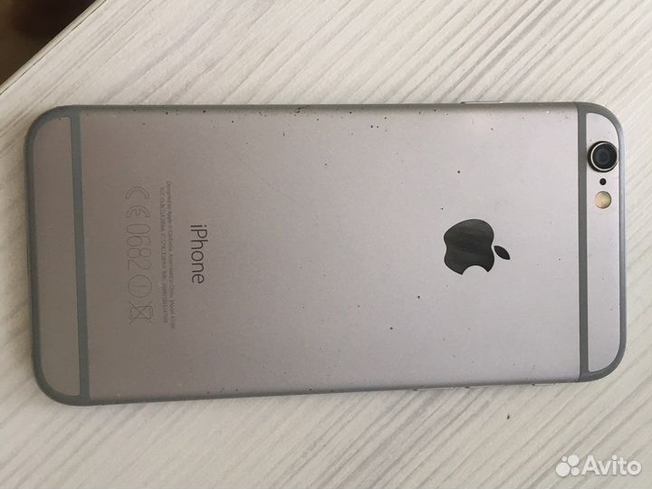 Телефон iPhone 6