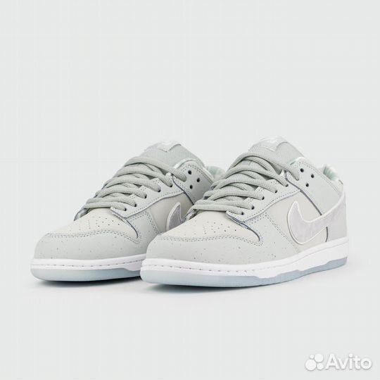 Nike SB Dunk Low White Lobster new