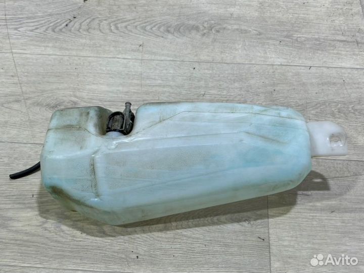 Бачок омывателя лобового стекла Renault Logan