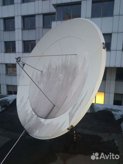 Спутниковая тарелка
