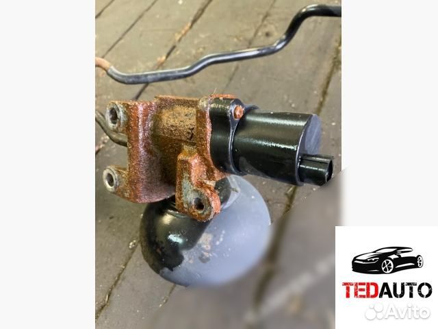 Блок клапанов гидроподвески, Lexus LX 2010