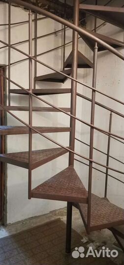 Винтовая лестница бу