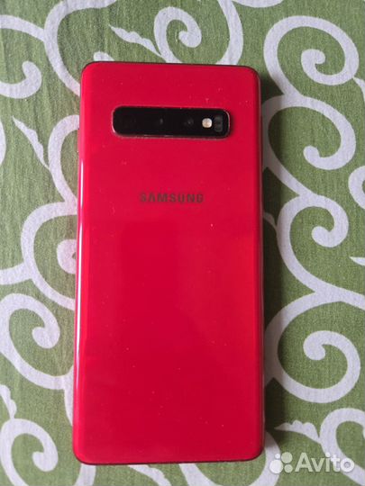 Samsung Galaxy S10, 8/128 ГБ