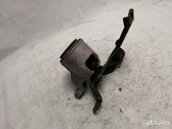 Подушка двигателя Ниссан