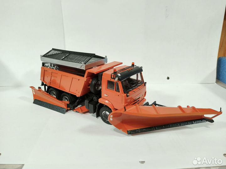 Камаз -65115 кдм со скоростным и боковым отвалами