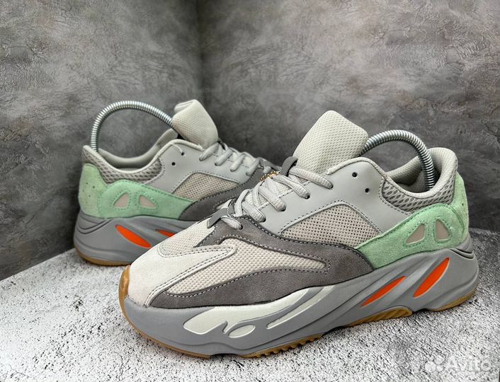 Кроссовки Adidas Yeezy boost 700