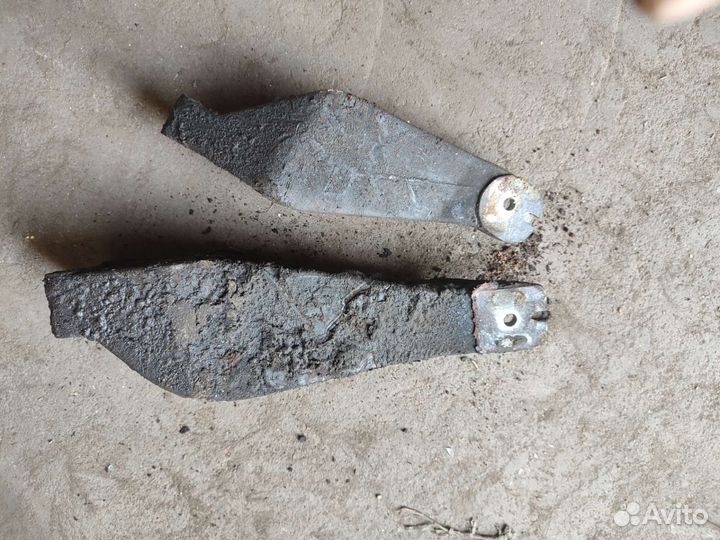 Кронштейн Двигателя и кпп Опель Вектра В