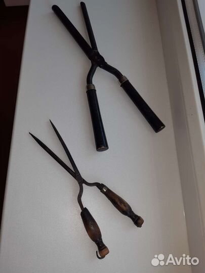 Старинные щипцы для завивки волос