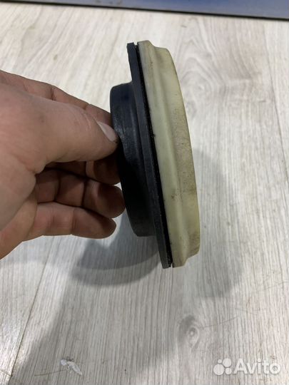 Подшипник опоры стойки Nissan note E11 Лев, Прав