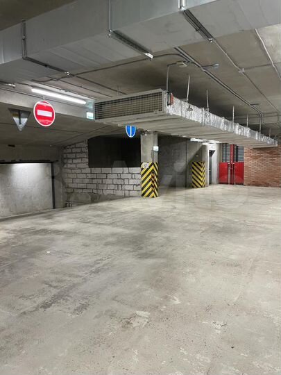 Машиноместо, 13 м²