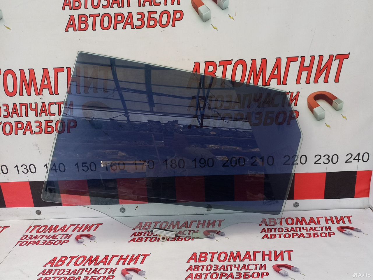 Стекло заднее левое Киа Соренто 2 12-20