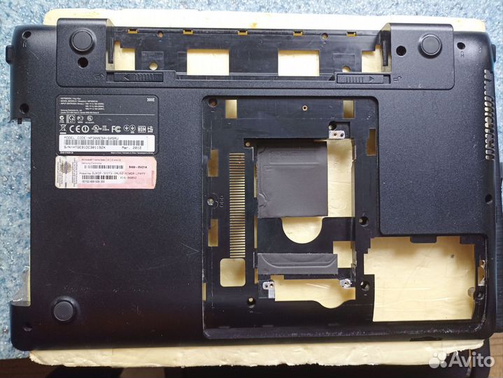 Samsung np300e5a поддон