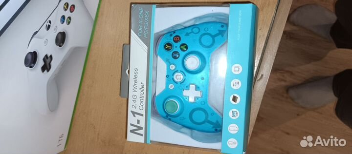 Xbox One s 1tb с 2 играми