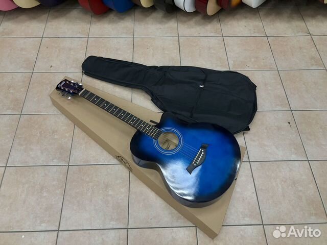 Новая Акустическая гитара в упаковке Belucci