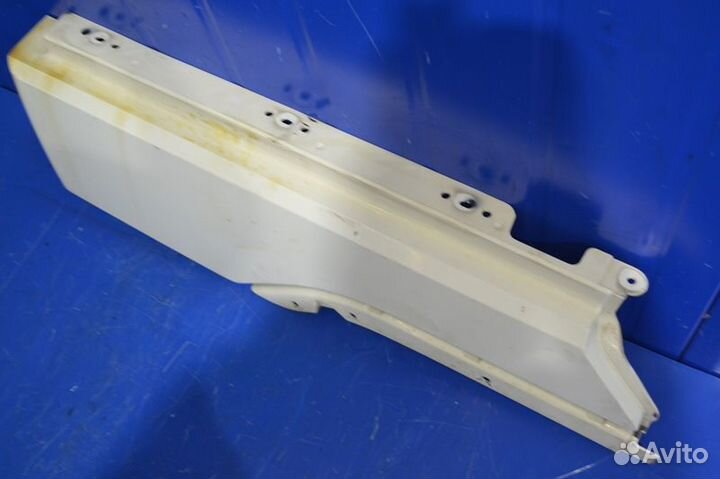 Вставка между кабиной и крылом (локер), задняя пра