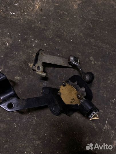 Датчик регулировка фар Тоyоtа Lаnd Сruisеr 100