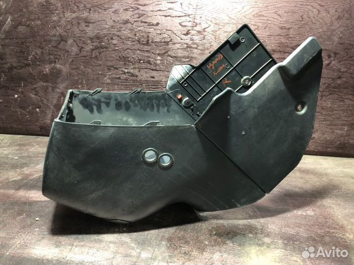 Центральная консоль кпп Mitsubishi Space Wagon