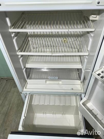 Холодильник Stinol