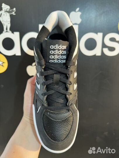 Кроссовки adidas размер 42,5