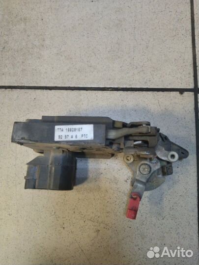 Замок дверной задний левый Chevrolet Blazer