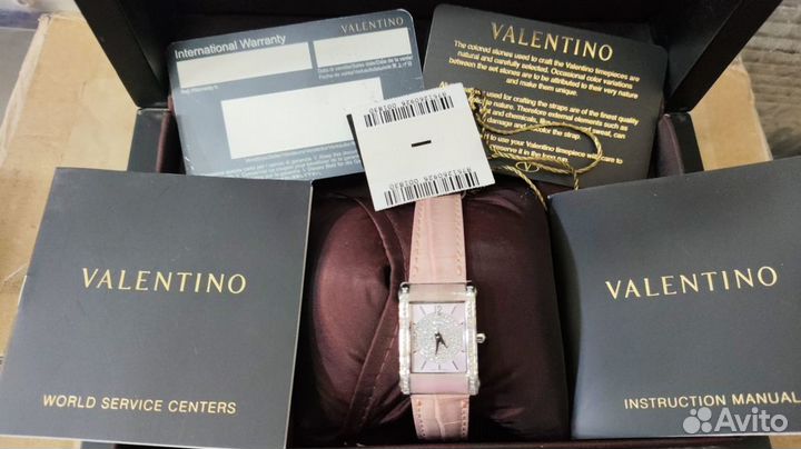 Женские наручные часы Valentino