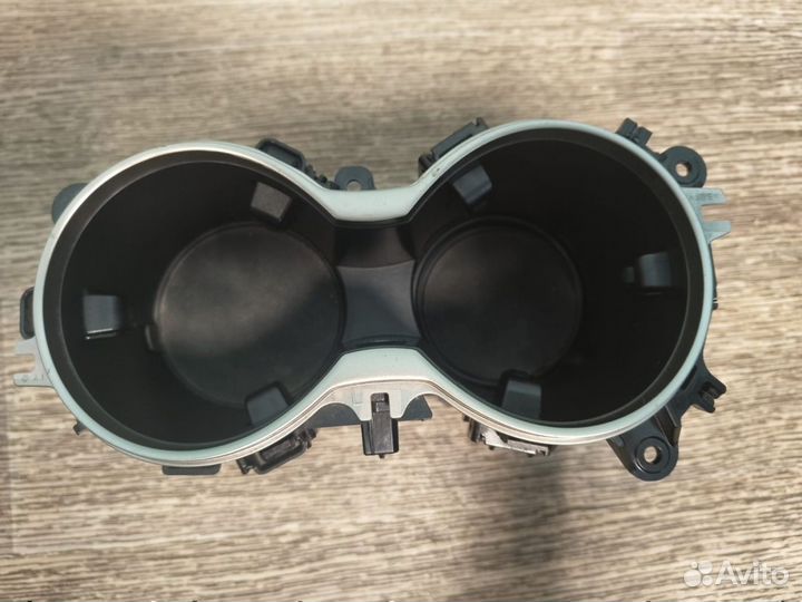 Подстаканник №7 Lexus RX 4 2018