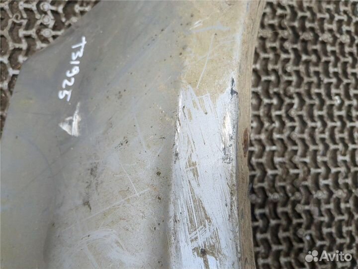 Брызговик Mitsubishi Pajero / Montero, 2002