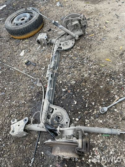 Задняя балка Ниссан Тиида