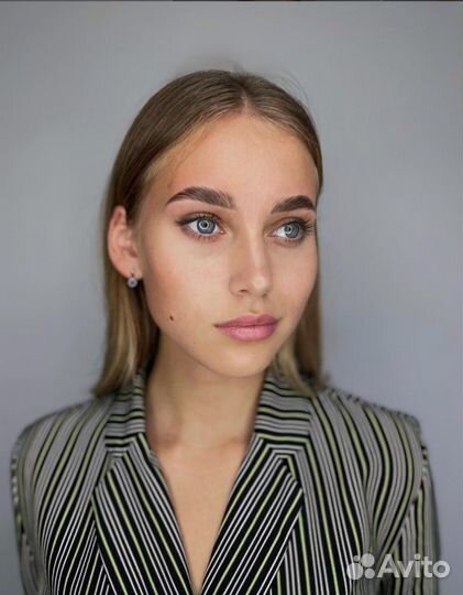 Требуются модели на брови