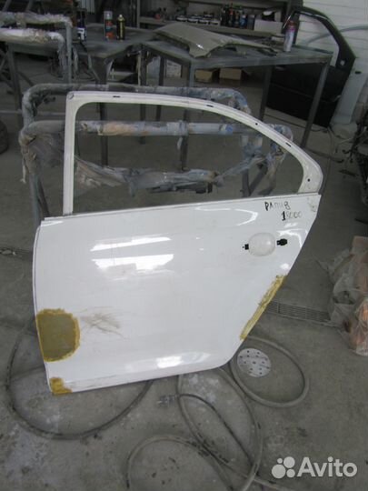 Дверь задняя левая правая Skoda Rapid