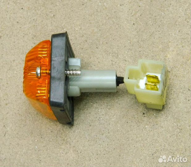 Повторитель поворота в крыло Toyota 4Runner/HiLux