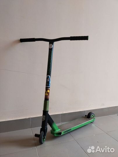 Трюковой самокат Mongoose Rise 100 Pro