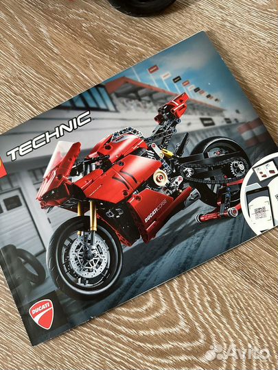 Lego Technic 42107