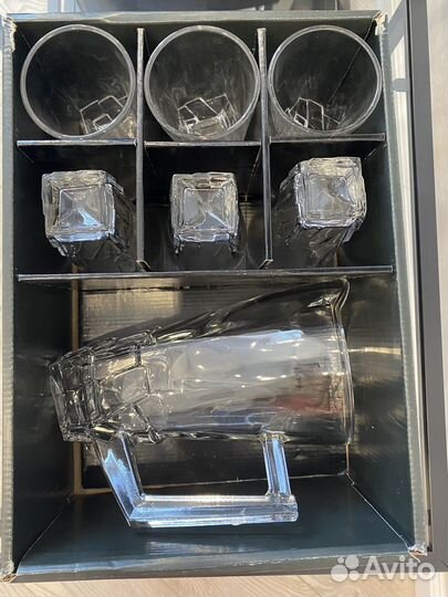 Набор стаканов и графин новый