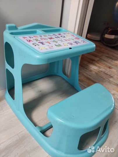 Детский стол со стулом