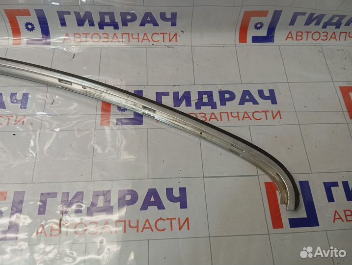 Молдинг крыши левый Volkswagen Passat CC 3C8854701C