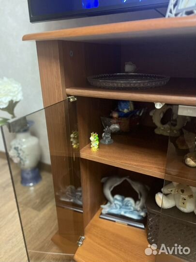 Тумба под телевизор
