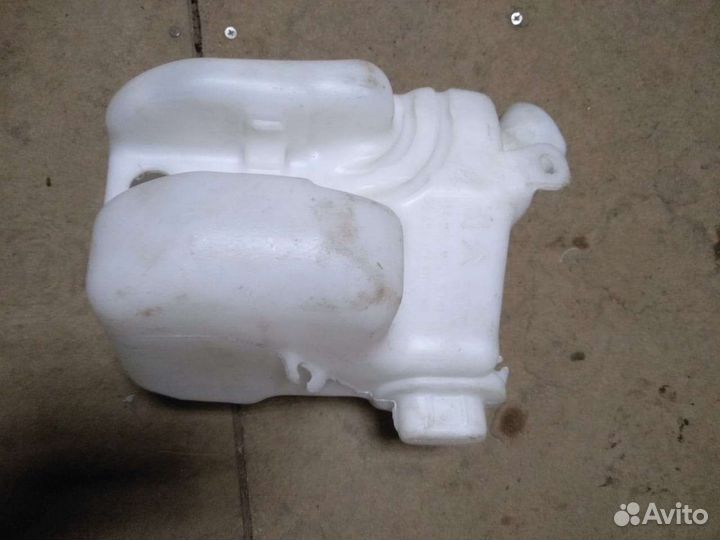 Бачок омывателя Peugeot 207